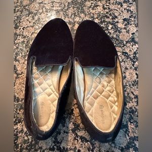 Women’s black velvet birdies size 9.5